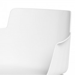 SILLA DOLLY DE POLIPROPILENO Y PATAS DE METAL