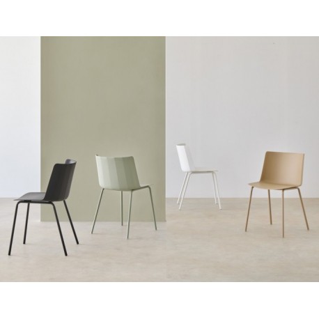 SILLA CADY DE POLIPROPILENO Y PATAS DE METAL