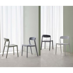 SILLA APILABLE ADELYN DE POLIPROPILENO