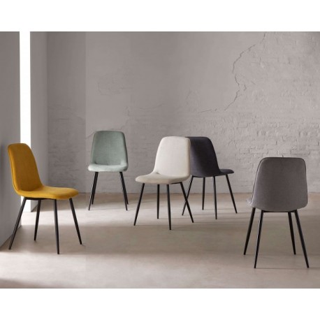 SILLA MARLEEN TAPIZADA CON PATAS DE METAL NEGRAS