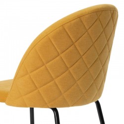 SILLA LAILA TAPIZADA CON PATAS DE METAL NEGRAS