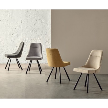 SILLA TAPIZADA DANICA CON PATAS DE METAL NEGRAS