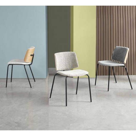 SILLA TAPIZADA ROMINA CON RESPALDO DE MADERA