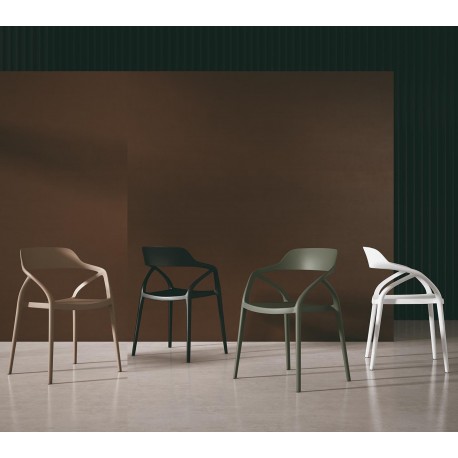 SILLA DE POLIPROPILENO RENATA APILABLE