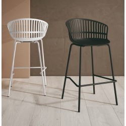 TABURETE AXEL DE POLIPROPILENO Y PATAS DE METAL