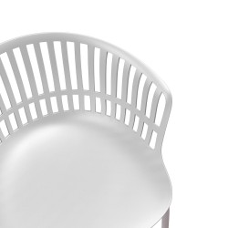 TABURETE AXEL DE POLIPROPILENO Y PATAS DE METAL