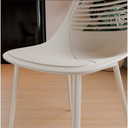 SILLA LEIA DE POLIPROPILENO Y PATAS DE METAL