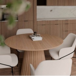 SILLA CON BRAZOS ABIGAIL CON PATAS DE DISEÑO