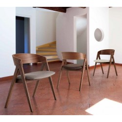 SILLA TAPIZADA RINA DE MADERA DE NOGAL