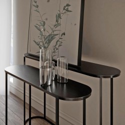 SET DE CONSOLAS AIZA. ESTILO NEGRO TOTAL CON ALMA FUNCIONAL