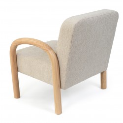 BUTACA TAPIZADA DOROTHY CON BRAZOS DE MADERA DE HEVEA