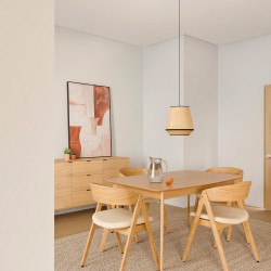 LAMPARA DE TECHO PINET CON PANTALLA DE PAJA Y TELA