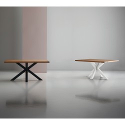 MESA GRACE DE ROBLE MACIZO Y PATAS NEGRAS