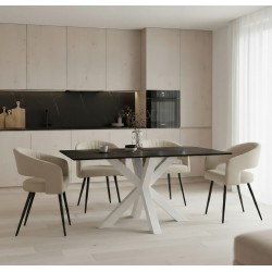 SILLA TAPIZADA KORA CON PATAS DE METAL NEGRAS