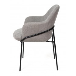 SILLA CON BRAZOS ABIGAIL CON PATAS DE DISEÑO