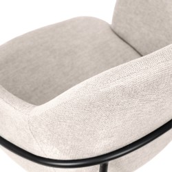 SILLA CON BRAZOS ABIGAIL CON PATAS DE DISEÑO