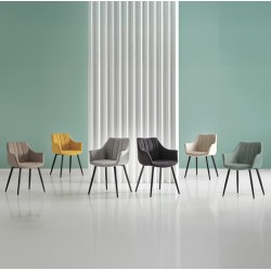 SILLA TAPIZADA CON BRAZOS FIONA