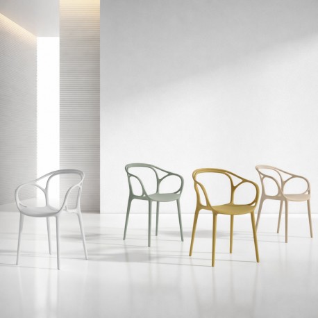 SILLA APILABLE EILIN DE POLIPROPILENO