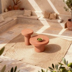 MESA AUXILIAR MIRKO DE CEMENTO GFRC CON ACABADO MATE PARA INTERIOR Y EXTERIOR