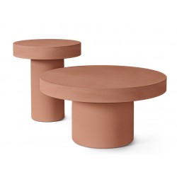 MESA AUXILIAR MIRKO DE CEMENTO GFRC CON ACABADO MATE PARA INTERIOR Y EXTERIOR