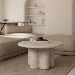 MESA DE CENTRO LUIGI DE CEMENTO GFRC CON ACABADO EFECTO MÁRMOL TRAVERTINO PARA INTERIOR Y EXTERIOR