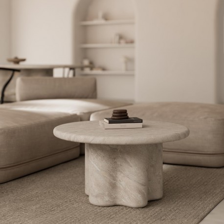 MESA DE CENTRO LUIGI DE CEMENTO GFRC CON ACABADO EFECTO MÁRMOL TRAVERTINO PARA INTERIOR Y EXTERIOR