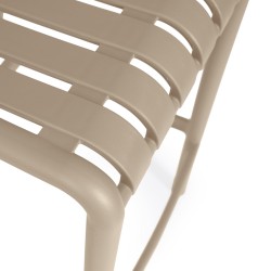 TABURETE DE POLIPROPILENO BASTIAN PARA BARRA DE COCINA ESTILO CONTEMPORÁNEO