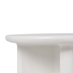 MESAS DE CENTRO Y AUXILIAR DE RESINA FLOYD PARA SALÓN ESTILO CONTEMPORÁNEO