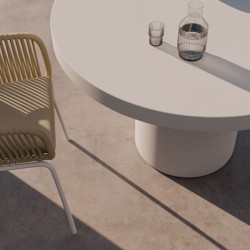 MESA DE COMEDOR DE CEMENTO GFRC THELMA PARA COMEDOR O TERRAZA ESTILO MINIMALISTA