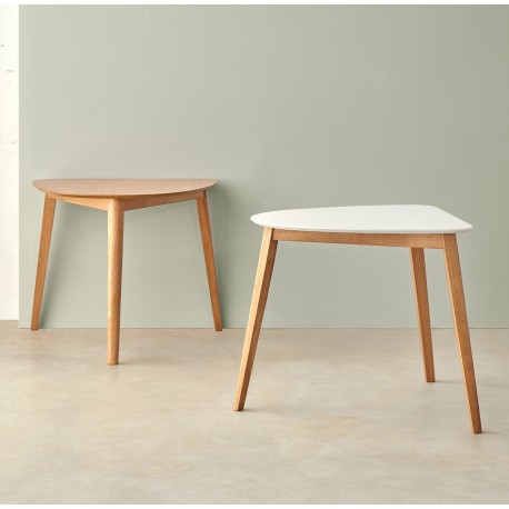 MESA MORGAN CON TRES PATAS