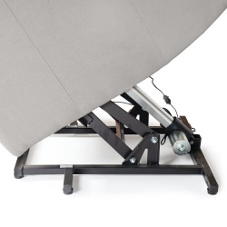 SILLÓN RELAX ELECTRICO CON TEJIDO ANTIMANCHAS GRIS CLARO AKARI PARA SALÓN ESTILO CONTEMPORÁNEO
