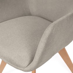 SILLA DE COMEDOR DE MADERA DE HAYA SHARON CON BRAZOS TAPIZADA ANTIMANCHAS ESTILO ESCANDINAVO