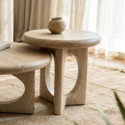 MESA AUXILIAR DE MADERA ARNAUD 50 PARA SALÓN ESTILO MODERNO