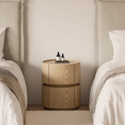 MESITA DE NOCHE DE CHAPA DE MADERA TIMEO PARA DORMITORIO ESTILO CONTEMPORÁNEO