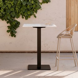 MESA ALTA DE PORCELÁNICO SAMIRA PARA BARES Y TERRAZAS DE ESTILO CONTEMPORÁNEO