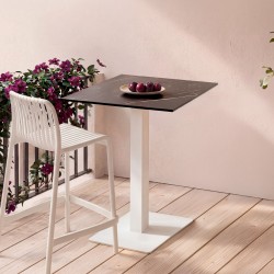 MESA ALTA DE PORCELÁNICO SAMIRA PARA BARES Y TERRAZAS DE ESTILO CONTEMPORÁNEO