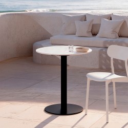 MESA DE COMEDOR DE PORCELÁNICO Y METAL LYA PARA COMEDOR O COCINA ESTILO MODERNO