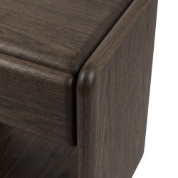MESITA DE NOCHE DE CHAPA DE MADERA MASON PARA DORMITORIO ESTILO CONTEMPORÁNEO