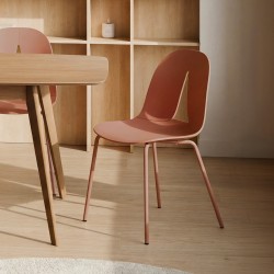 SILLA DE POLIPROPILENO ARWEN PARA COMEDOR ESTILO CONTEMPORÁNEO