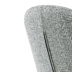 SILLA TAPIZADA EN POLIÉSTER MIRA CON BRAZOS PARA COMEDOR ESTILO MODERNO
