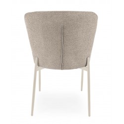 SILLA TAPIZADA EN POLIÉSTER ANTIMANCHAS CON PATAS BEIGE ZOEY PARA COMEDOR ESTILO MODERNO