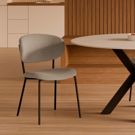SILLA TAPIZADA EN POLIÉSTER ANTIMANCHAS VIGGA PARA COMEDOR DE ESTILO CONTEMPORÁNEO