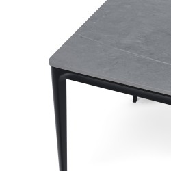 MESA DE COMEDOR PORCELÁNICA GRIS ARYA PARA COMEDOR DE ESTILO MODERNO